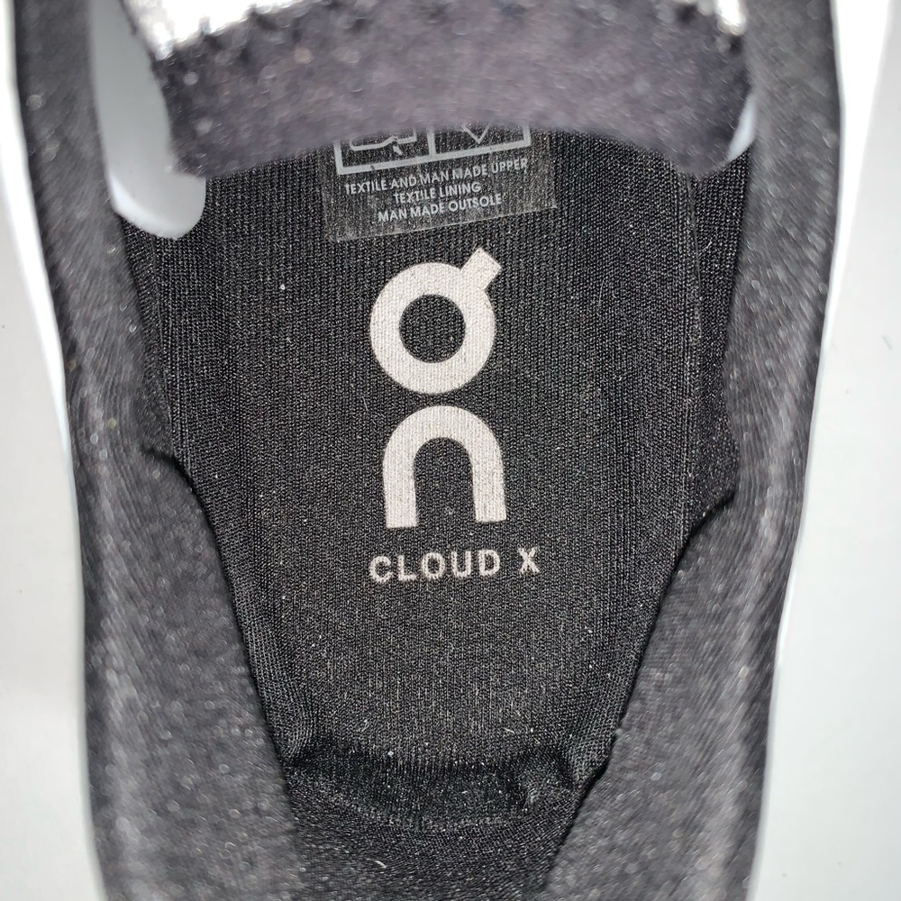 On Running | Black & White Women's Athletic Running Shoes Swiss Cloud X | Size 6 - Picture 14 of 16
